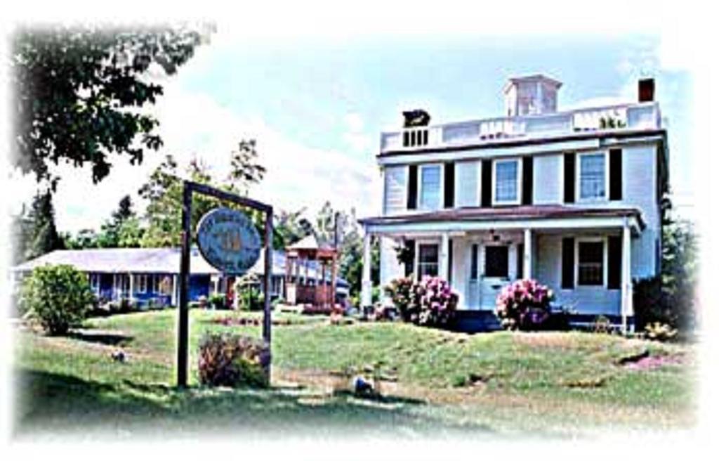 Homestead Motel And Cottages Ellsworth Eksteriør billede